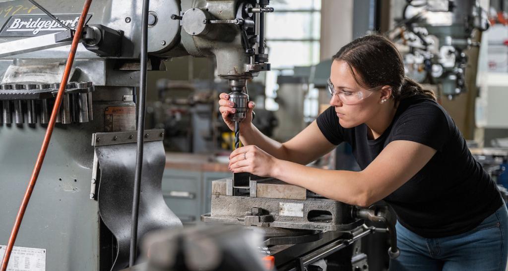 A student using equipment in the kinsley lab.