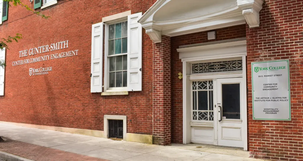 gunter smith cce exterior building 