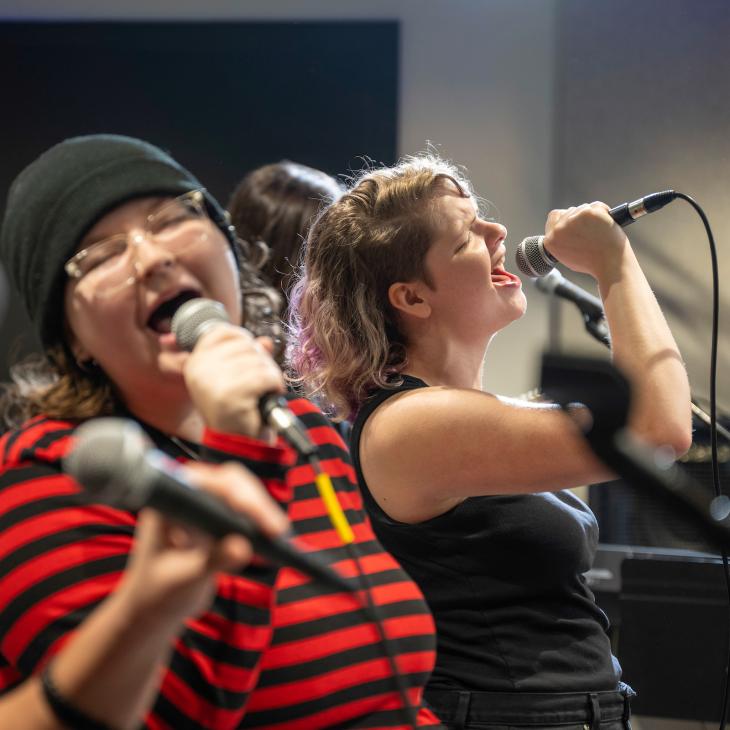 Students in the rockband class performing.